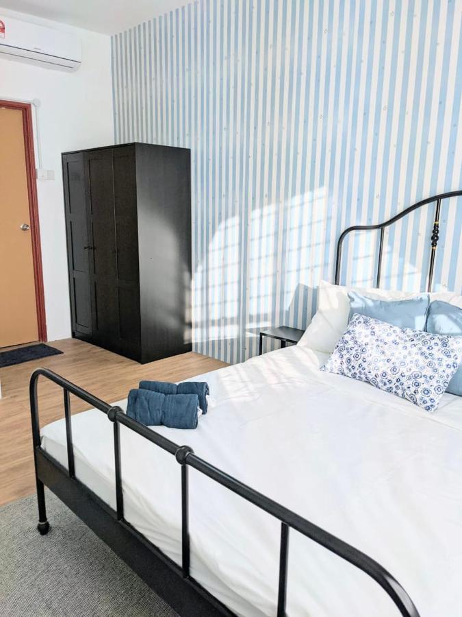Looking For... A Staycation Куала Теренгану Екстериор снимка