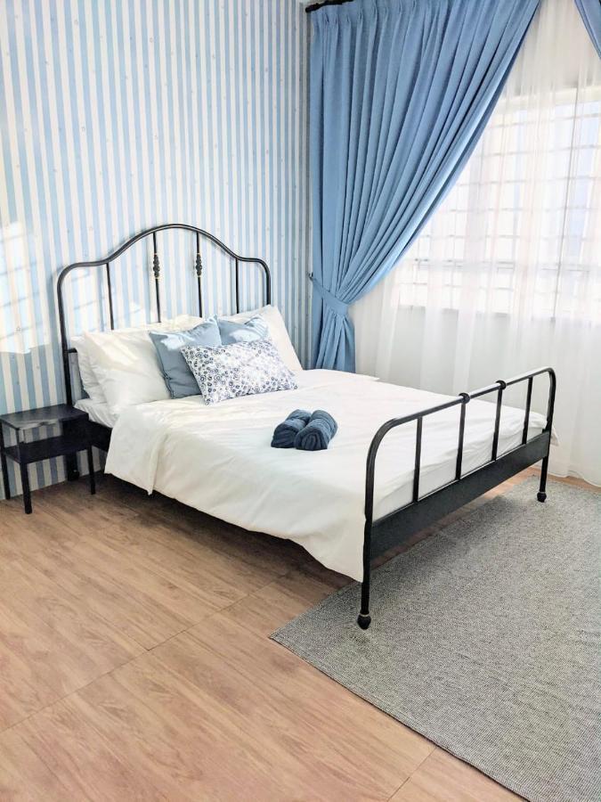 Looking For... A Staycation Куала Теренгану Екстериор снимка